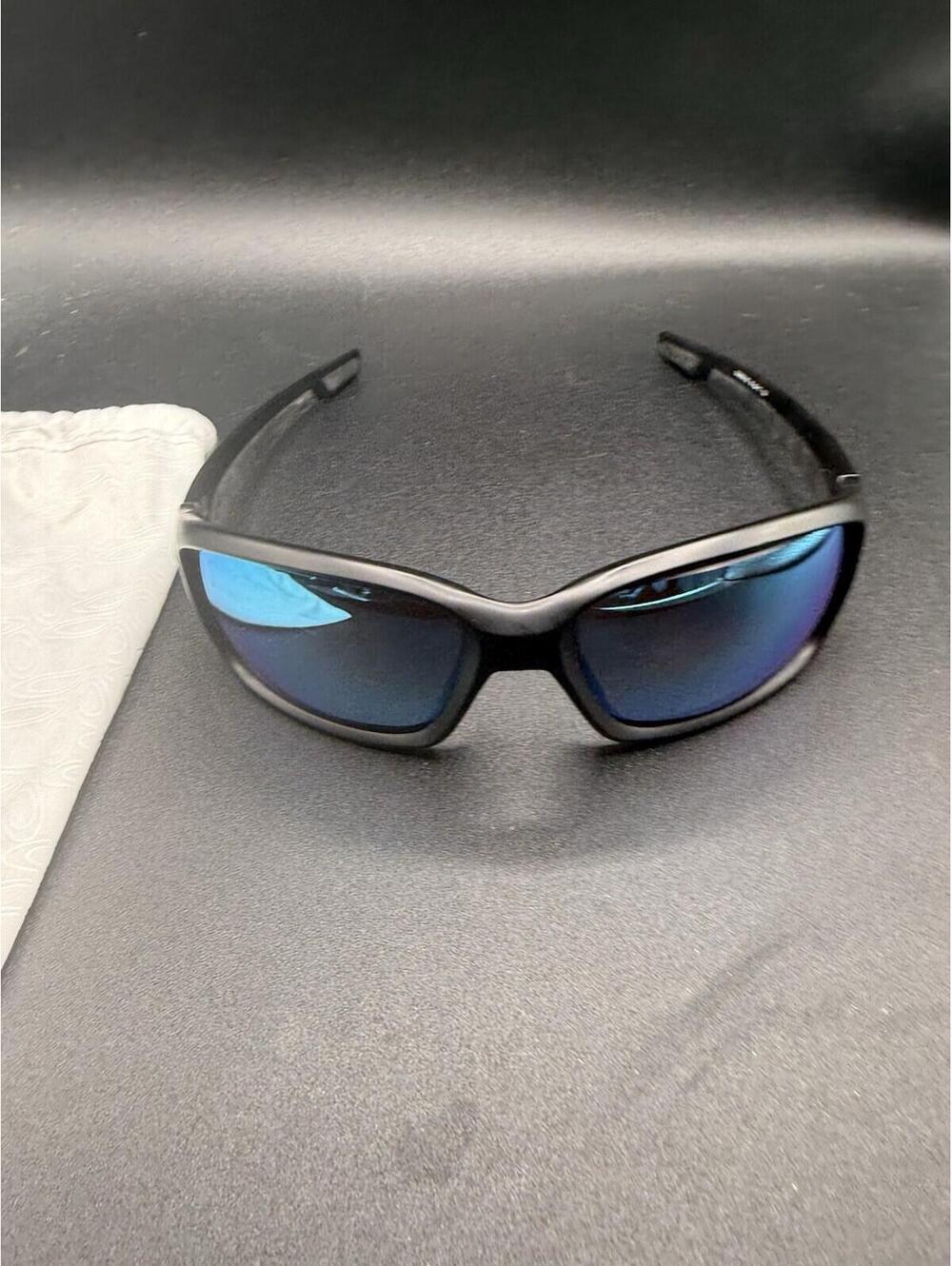 Oakley Straightlink Matte Black Prizm Deep Water Polarized Lens Oo9331-05
